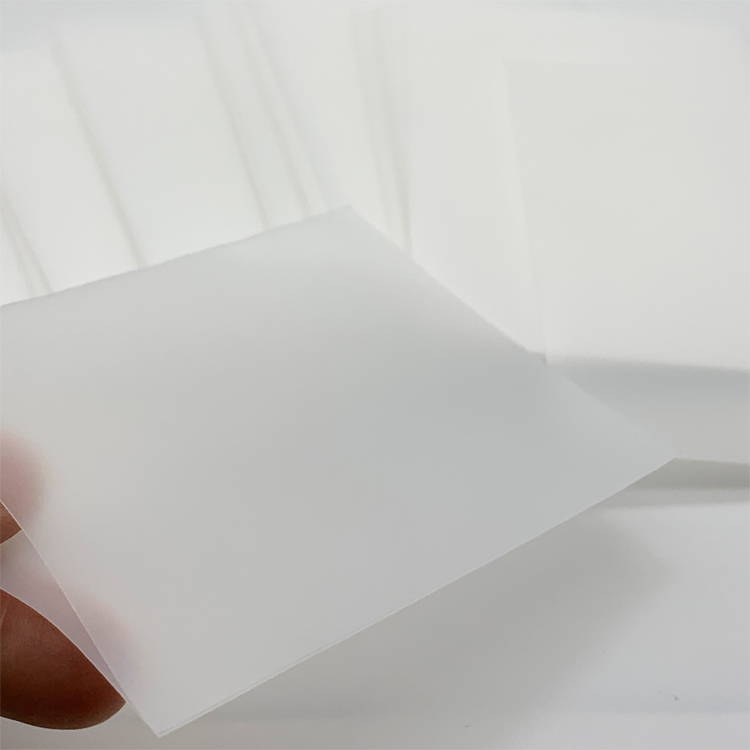 Lenayuyu 600pcs Card Sleeves half-transparent 66mm*91mm Matte